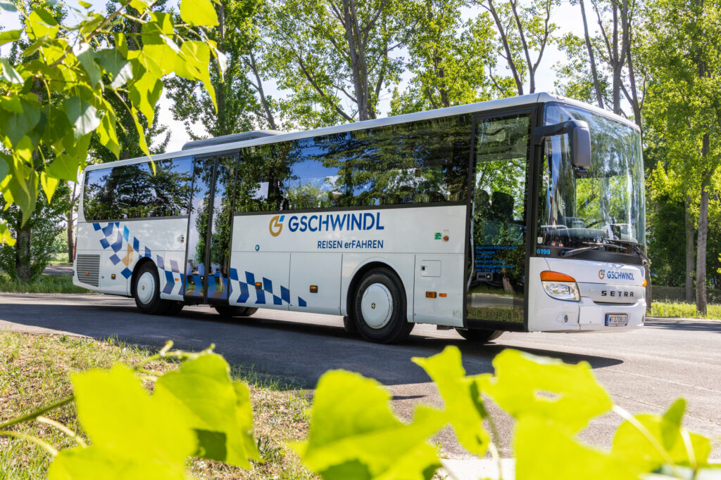 55-Sitzer Ausflugsbus/Rollibus